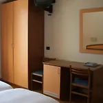 Lario Otel Mezzegra