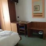 Lario Otel 3*