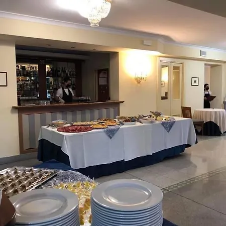 Lario Hotel 3*