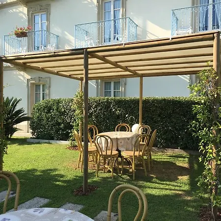 Lario Hotel 3*
